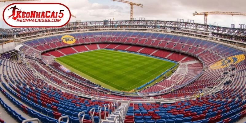 Năm 1957 sân Nou Camp chính thức khánh thành