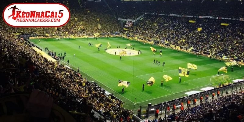 Sân cỏ Dortmund sở hữu sức chứa khủng