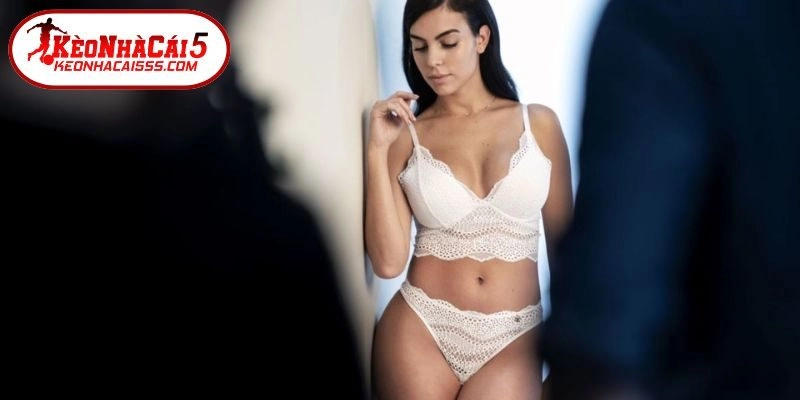 Xếp Hạng Top 10 WAGS Nóng Bỏng Nhất Thế Giới Hiện Nay